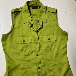 New York & Co Sleeveless Button Down Blouse